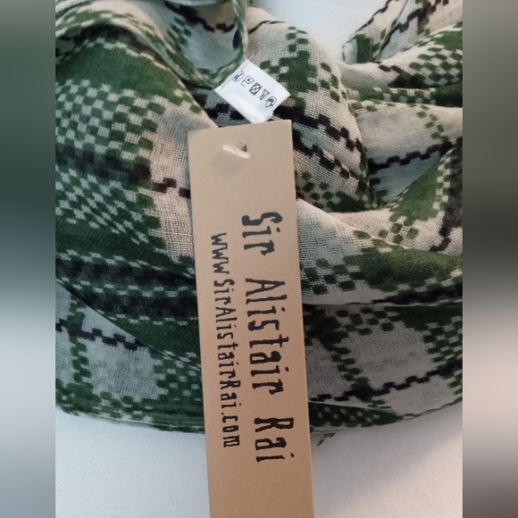 Nwt Green Scarf - Picture 4 of 5